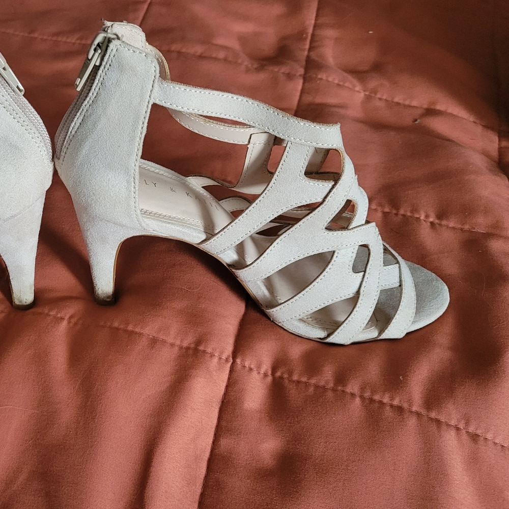 Kelly and Katie size 7 high-heeled sandals. Worn 3 times in good condition.